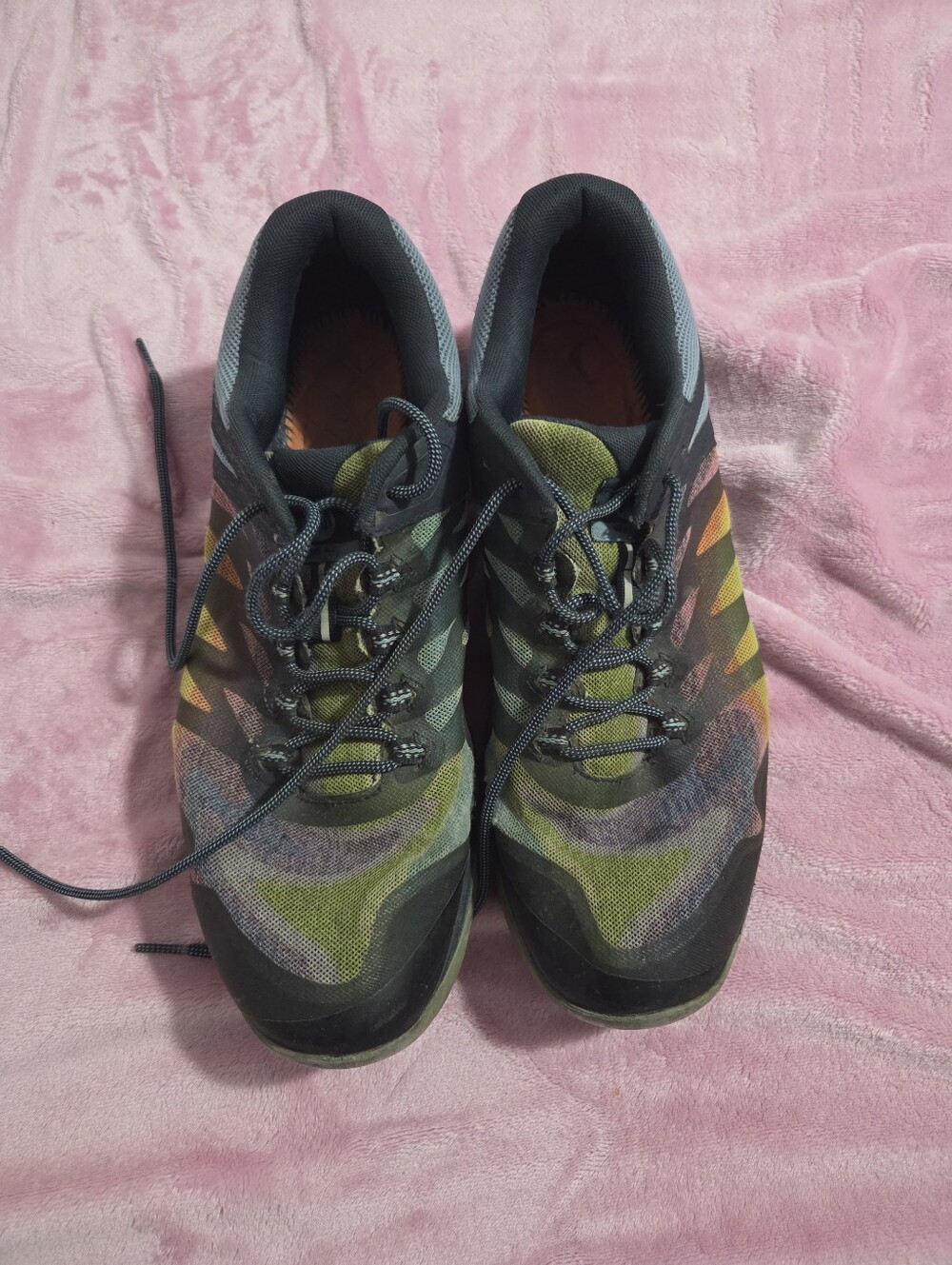 Merrell Men's Gray and Black Trail Sneaker with Vibram Logo - Picture 5 of 6